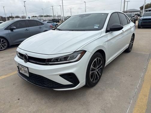 Pure White 2025 Volkswagen Jetta 1.5T Sport