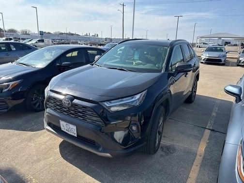 2022 Toyota RAV4 Hybrid SE