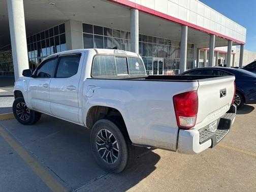 2017 Toyota Tacoma SR