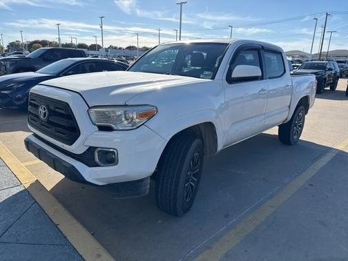 2017 Toyota Tacoma SR