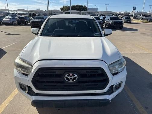 2017 Toyota Tacoma SR