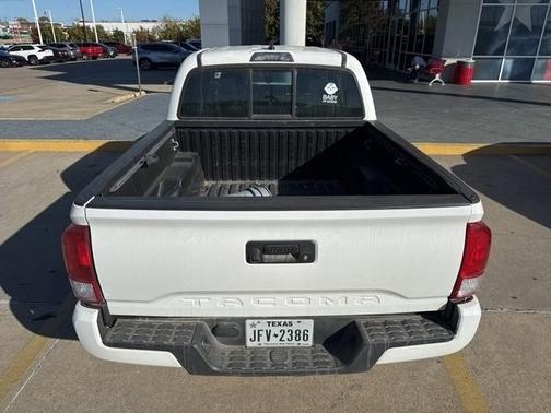 2017 Toyota Tacoma SR