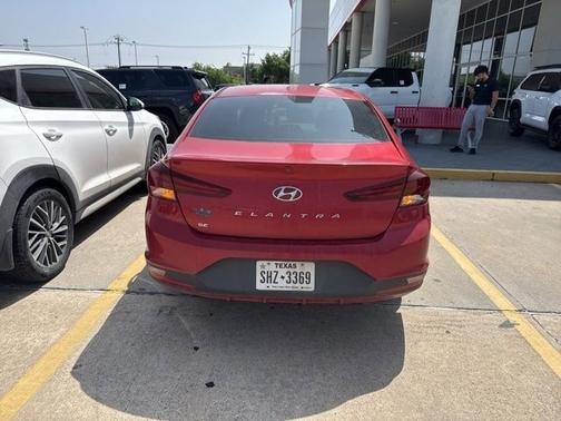 Scarlet Red 2019 Hyundai ELANTRA SE