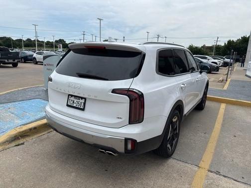 Glacial White Pearl 2023 Kia Telluride EX