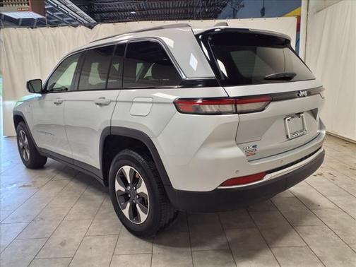 2023 Jeep Grand Cherokee 4xe Base