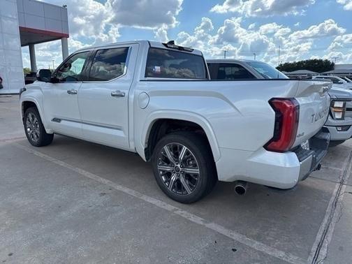 2023 Toyota Tundra Hybrid Capstone