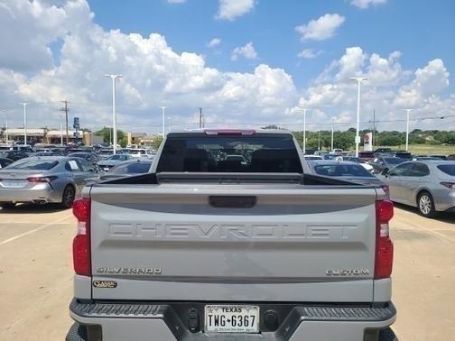 2024 Chevrolet Silverado 1500 Custom
