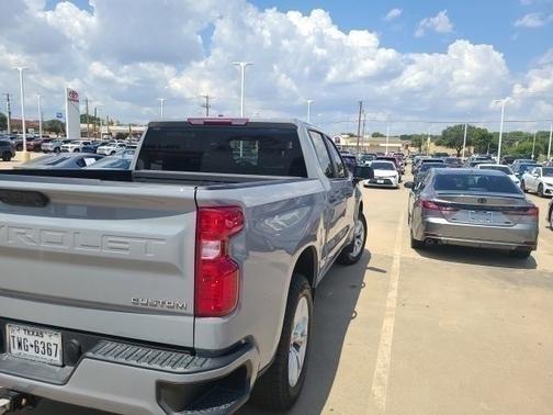 2024 Chevrolet Silverado 1500 Custom