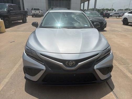 Celestial Silver Metallic 2024 Toyota Camry SE