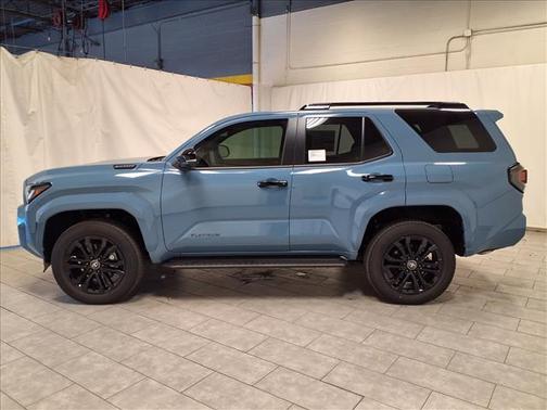 2025 Toyota 4Runner Hybrid Platinum