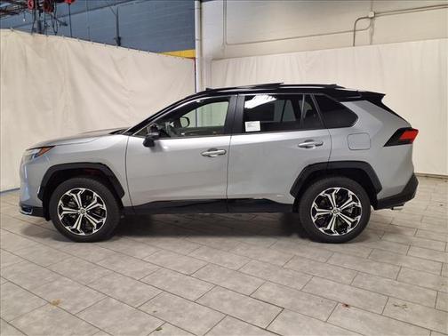 2025 Toyota RAV4 Hybrid SE