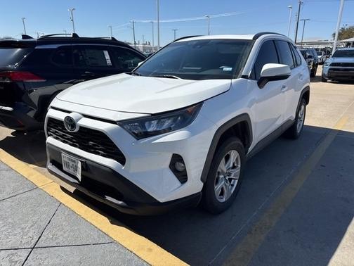 2021 Toyota RAV4 XLE