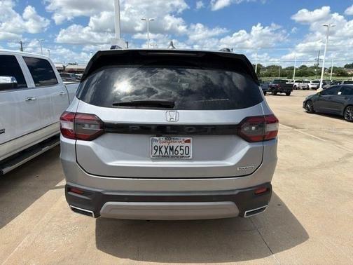 Lunar Silver Metallic 2024 Honda Pilot Touring 8-Passenger