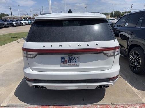 Pristine White Metallic Tri-Coat 2025 Lincoln Aviator Black Label AWD