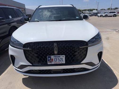 Pristine White Metallic Tri-Coat 2025 Lincoln Aviator Black Label AWD