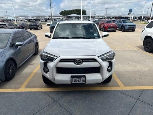 Super White 2020 Toyota 4Runner SR5