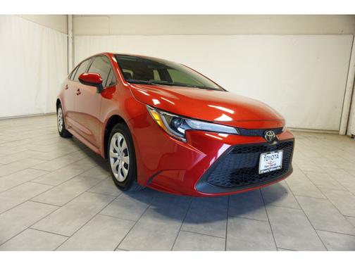 Photo 2 of 26 of 2020 Toyota Corolla LE