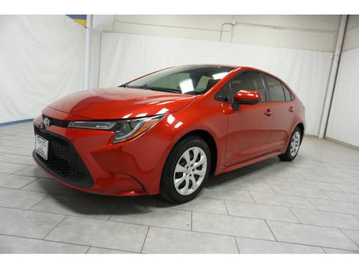 Photo 5 of 26 of 2020 Toyota Corolla LE