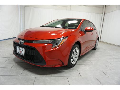Photo 4 of 26 of 2020 Toyota Corolla LE