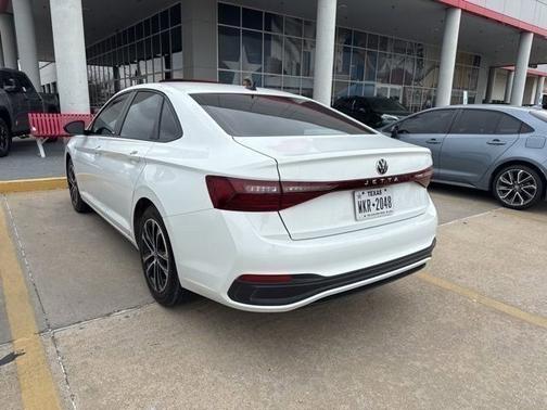 Pure White 2025 Volkswagen Jetta 1.5T Sport