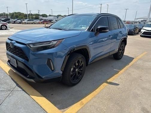 2022 Toyota RAV4 Hybrid SE