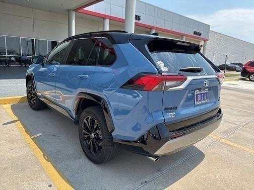 2022 Toyota RAV4 Hybrid SE