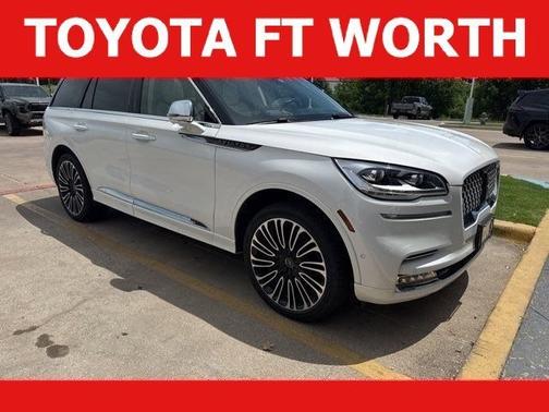 Pristine White Metallic Tri-Coat 2022 Lincoln Aviator Black Label AWD