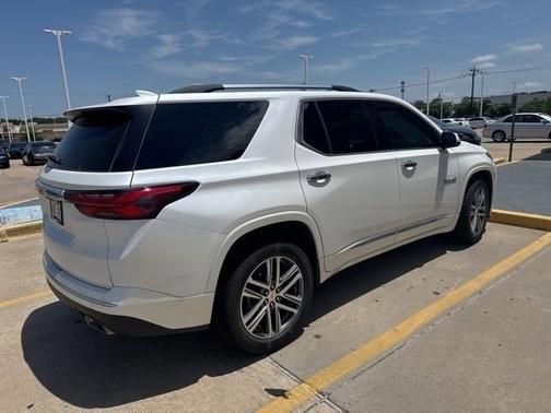 2022 Chevrolet Traverse High Country