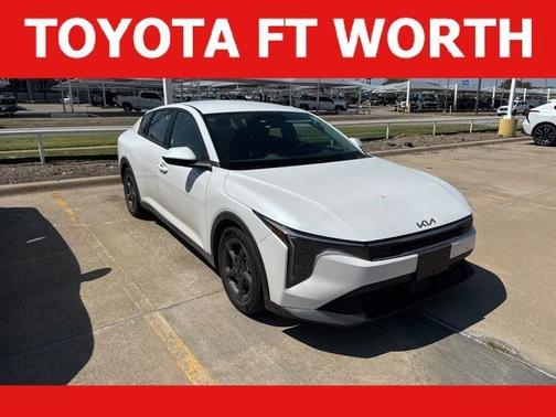 Snow White Pearl 2025 Kia K4 LXS