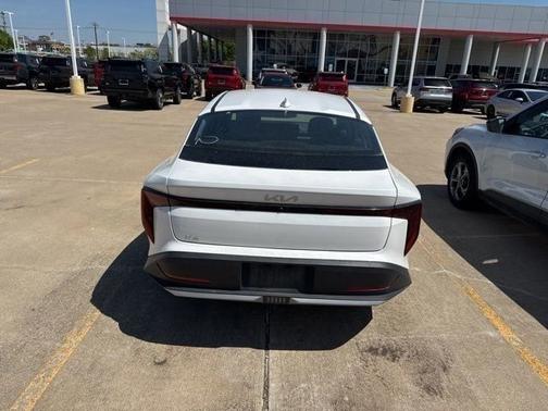 Snow White Pearl 2025 Kia K4 LXS