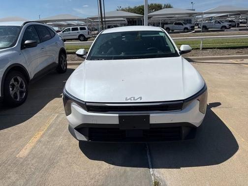 Snow White Pearl 2025 Kia K4 LXS