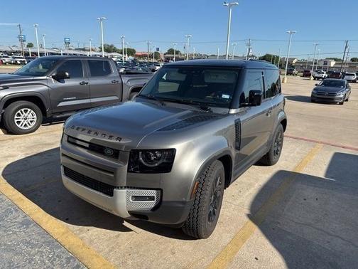 Silicon Silver Premium Metallic 2025 Land Rover Defender 90 P300 S
