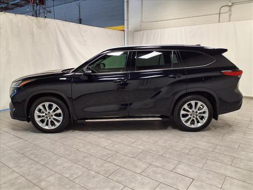 2022 Toyota Highlander Hybrid Limited