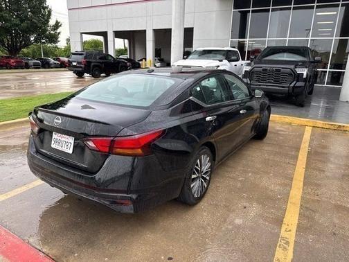 Super Black 2025 Nissan Altima 2.5 SV