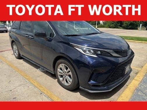 2022 Toyota Sienna XSE 7 Passenger