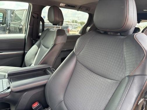 2022 Toyota Sienna XSE 7 Passenger