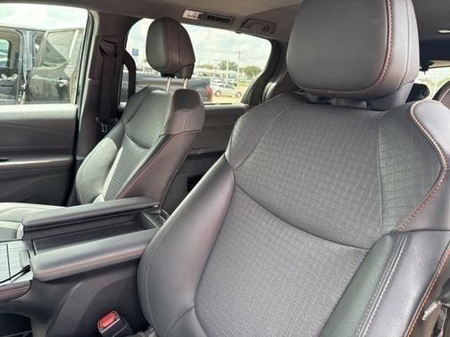 2022 Toyota Sienna XSE 7 Passenger