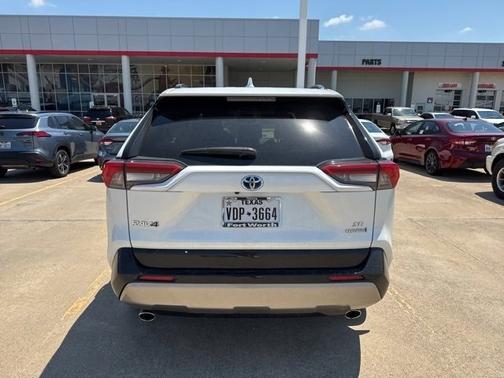 2024 Toyota RAV4 Hybrid SE