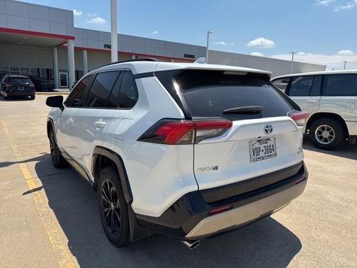 2024 Toyota RAV4 Hybrid SE