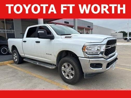 Bright White Clearcoat 2024 RAM 2500 Big Horn Crew Cab 4x4 6'4' Box