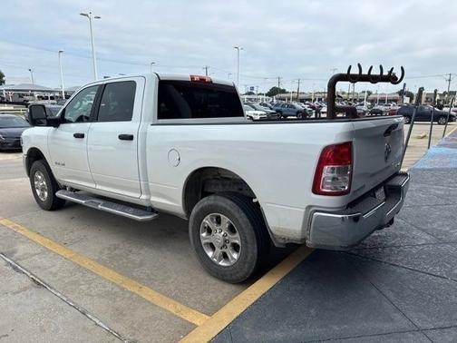 Bright White Clearcoat 2024 RAM 2500 Big Horn Crew Cab 4x4 6'4' Box