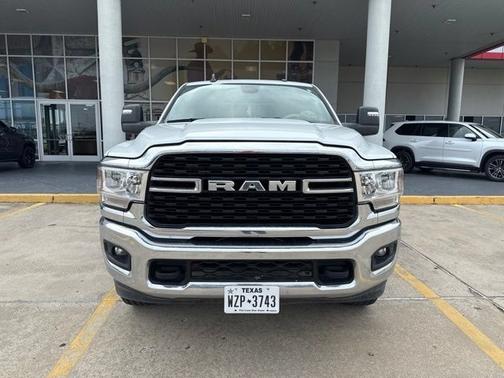 Bright White Clearcoat 2024 RAM 2500 Big Horn Crew Cab 4x4 6'4' Box