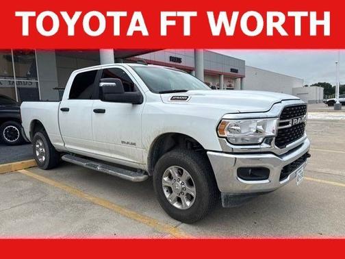 Bright White Clearcoat 2024 RAM 2500 Big Horn Crew Cab 4x4 6'4' Box