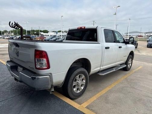 Bright White Clearcoat 2024 RAM 2500 Big Horn Crew Cab 4x4 6'4' Box