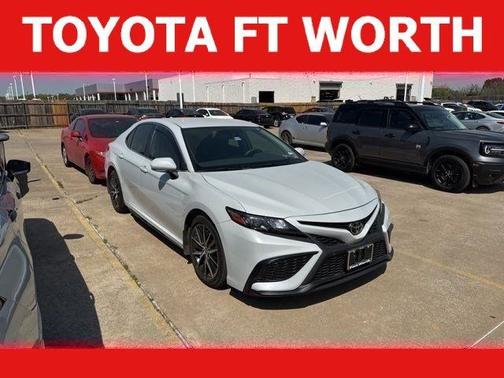 Ice Cap 2023 Toyota Camry SE