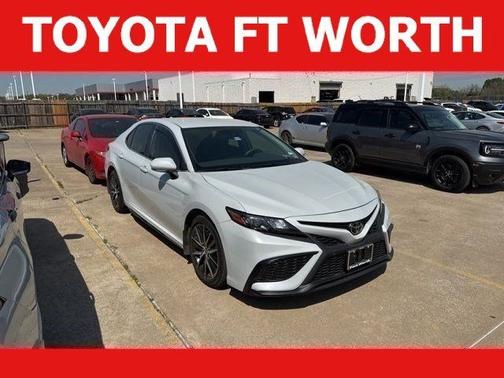 Ice Cap 2023 Toyota Camry SE