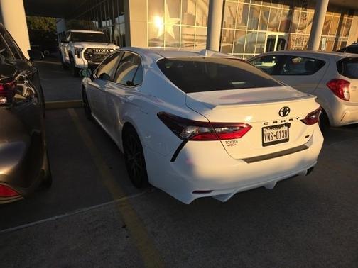 2022 Toyota Camry SE