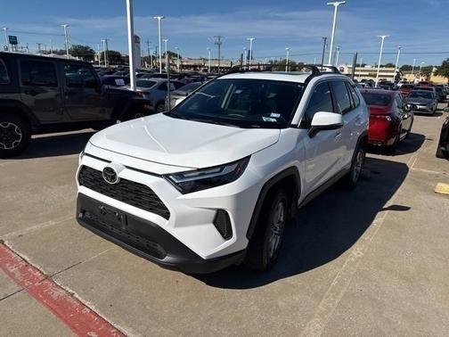 2023 Toyota RAV4 XLE