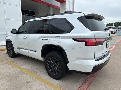 Pearl 2025 Toyota Sequoia SR5