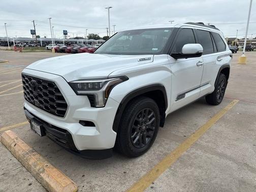 Pearl 2025 Toyota Sequoia SR5